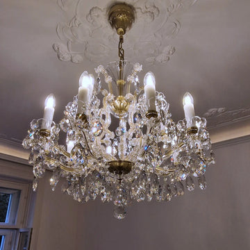 15-flame Teresian chandelier with crystal almonds and matte gold metal