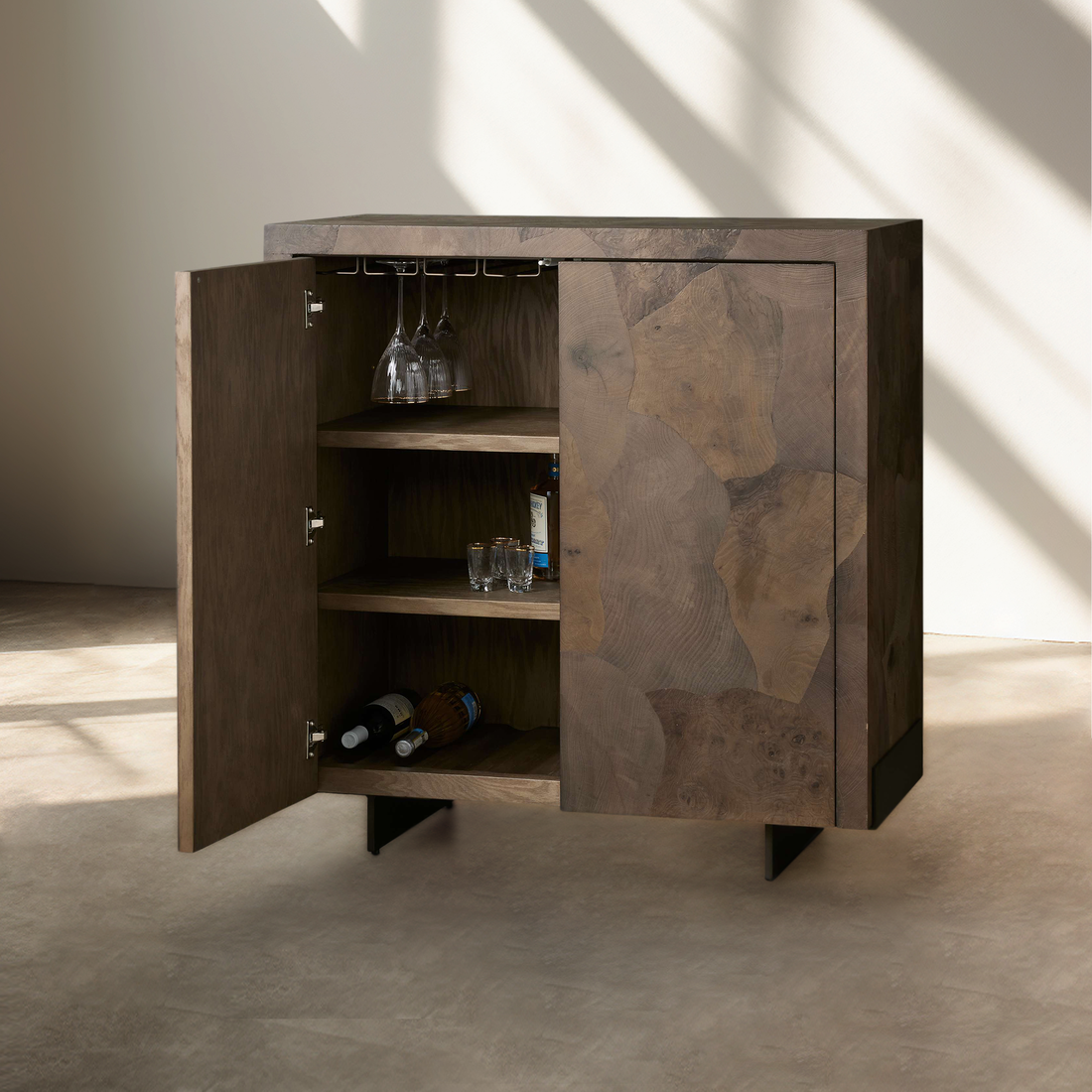 Pola Bar Cabinet