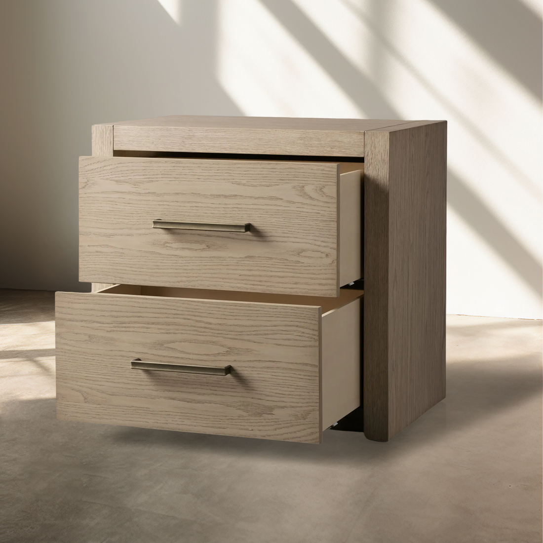 Bood Closed Nightstand
