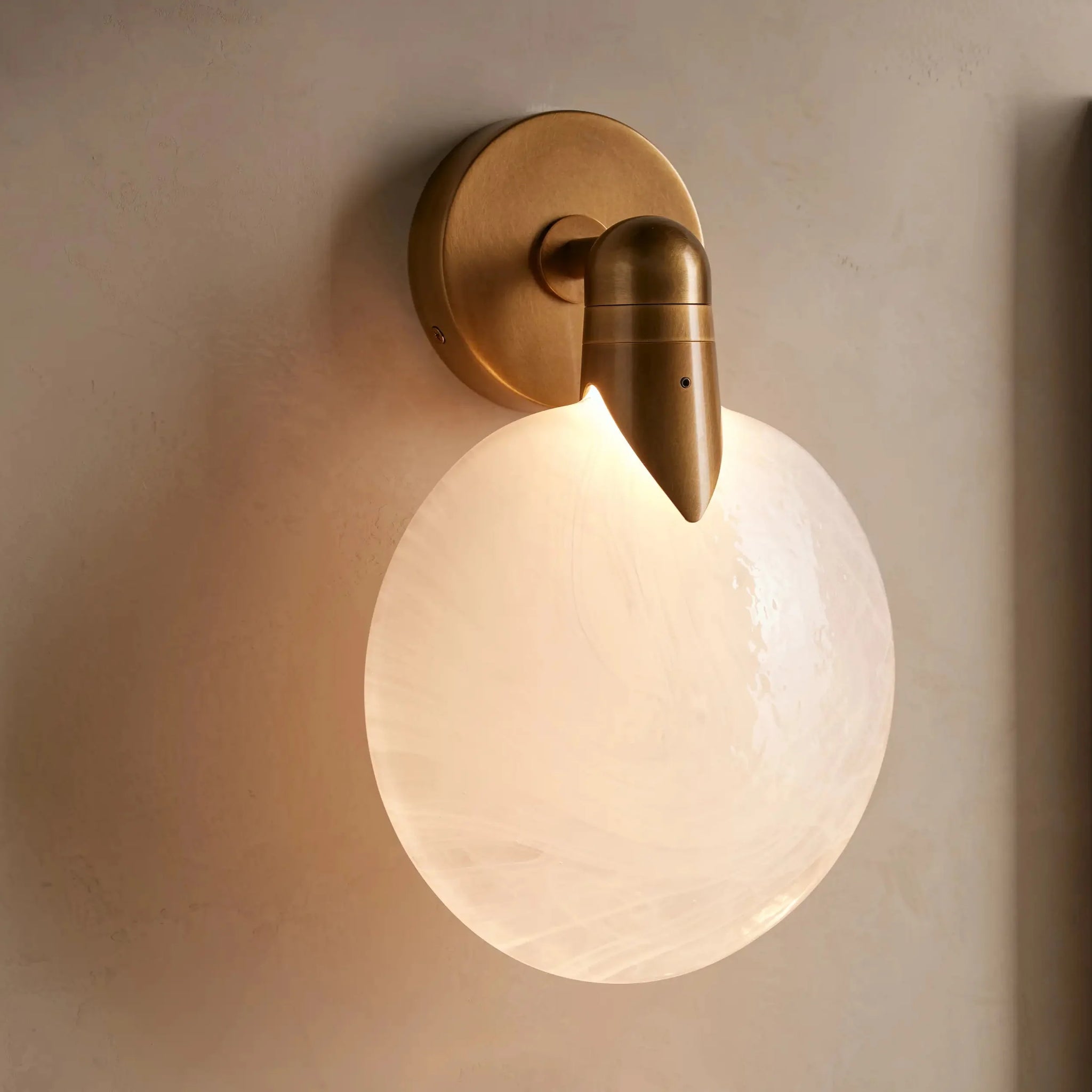 Lyla Sconce